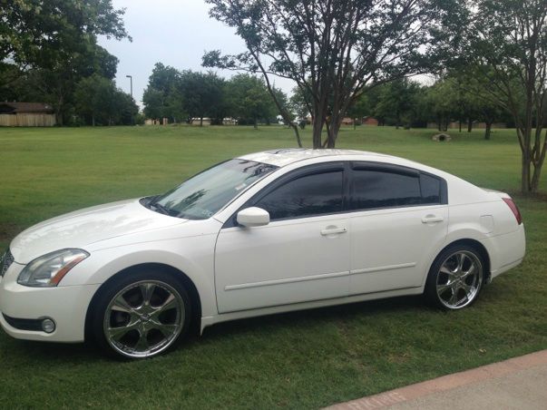 2004 Nissan Maxima SE