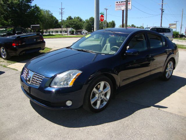 2004 Nissan Maxima SE