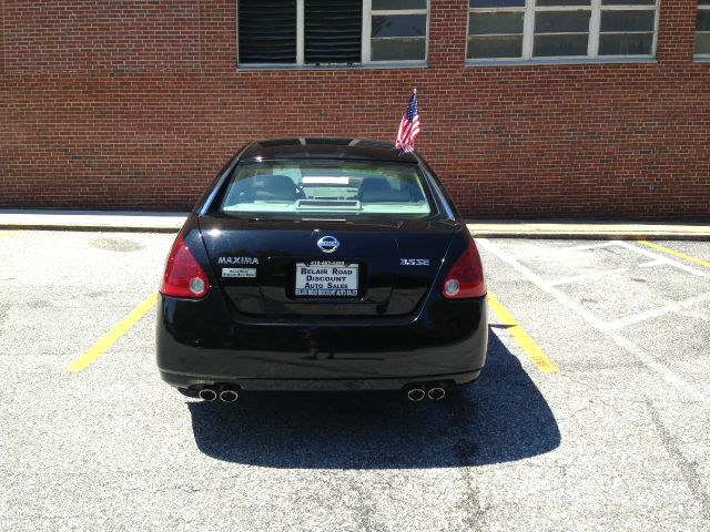 2004 Nissan Maxima SE