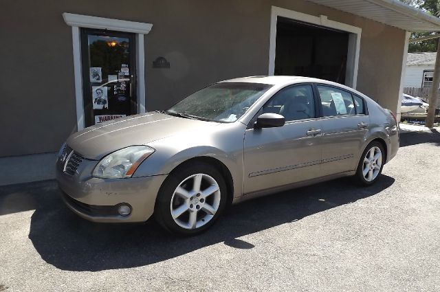 2004 Nissan Maxima SE