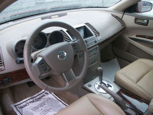 2004 Nissan Maxima SE