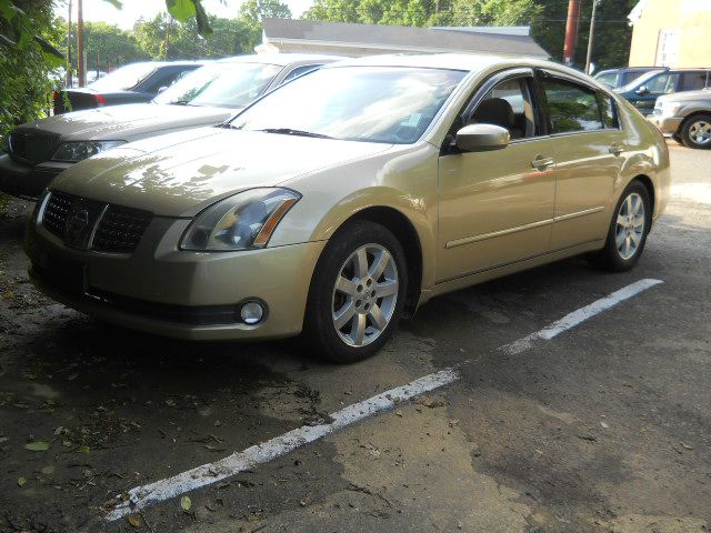 2004 Nissan Maxima SE