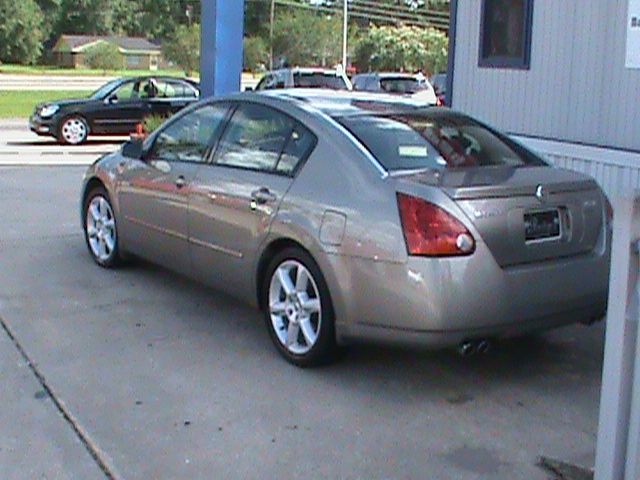 2004 Nissan Maxima SE