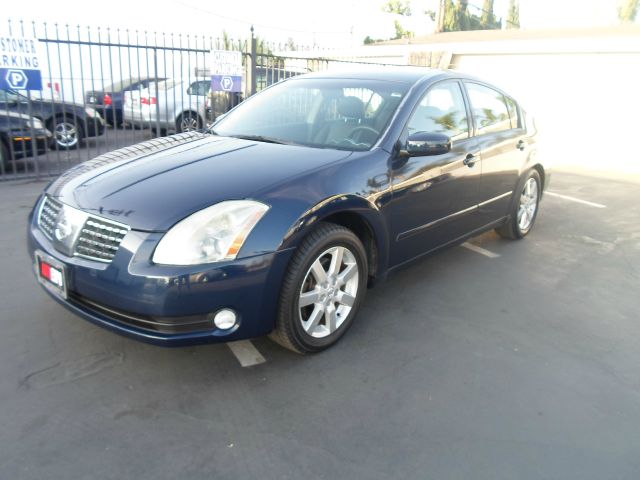 2004 Nissan Maxima SE