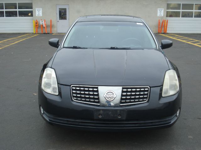 2004 Nissan Maxima SE