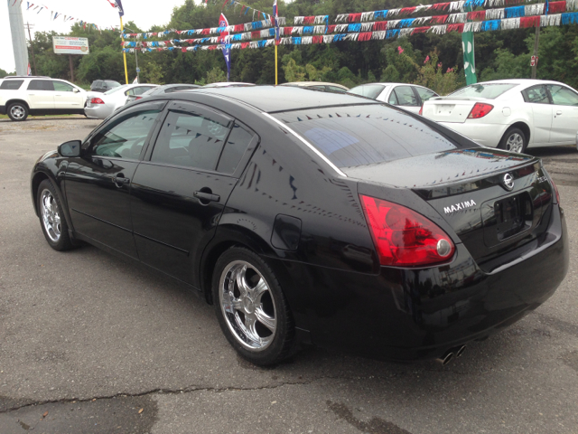 2004 Nissan Maxima SE