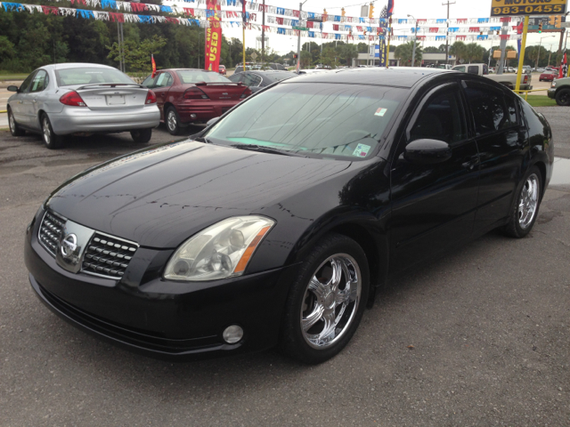 2004 Nissan Maxima SE