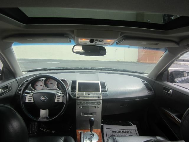 2004 Nissan Maxima SE