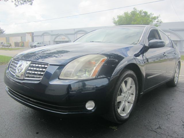 2004 Nissan Maxima SE