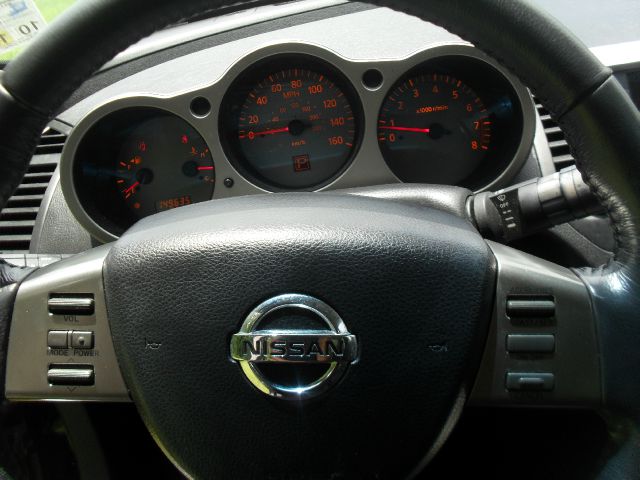 2004 Nissan Maxima SE