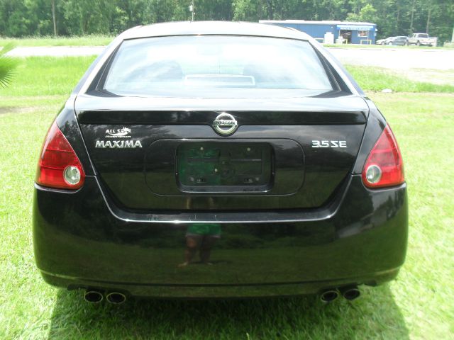 2004 Nissan Maxima SE