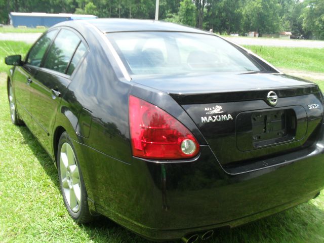 2004 Nissan Maxima SE