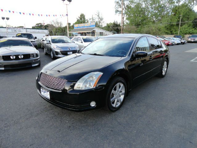 2004 Nissan Maxima SE