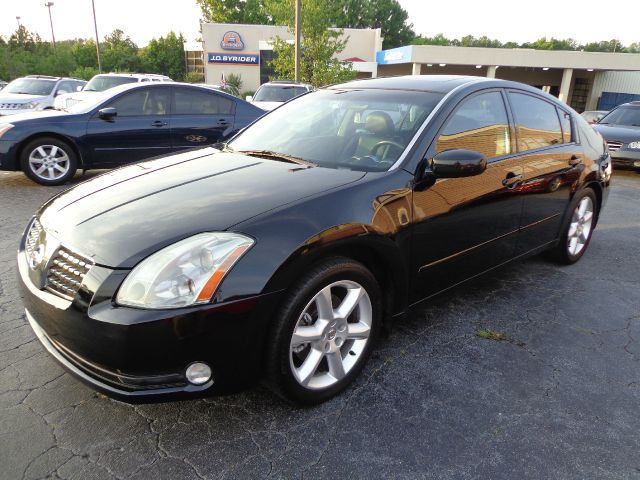 2004 Nissan Maxima SE