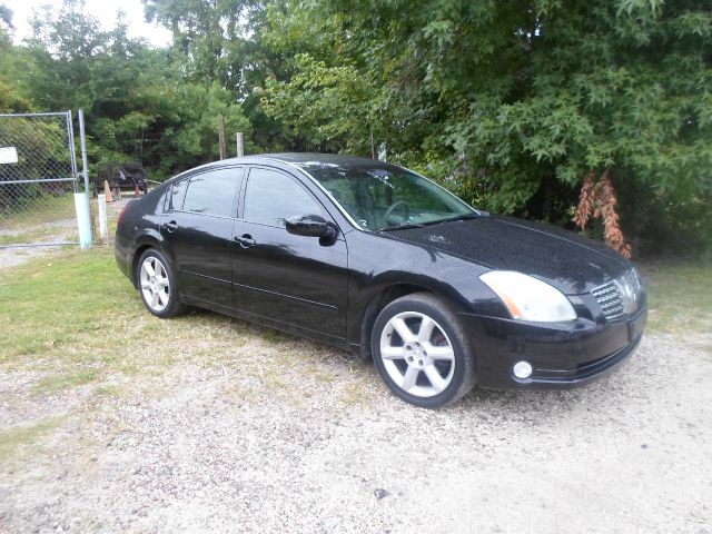 2004 Nissan Maxima SE