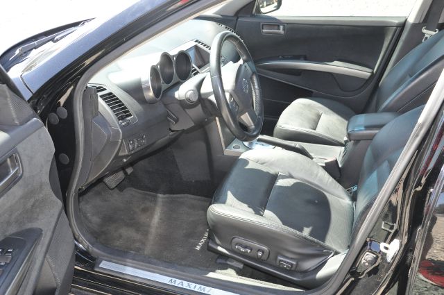 2004 Nissan Maxima SE