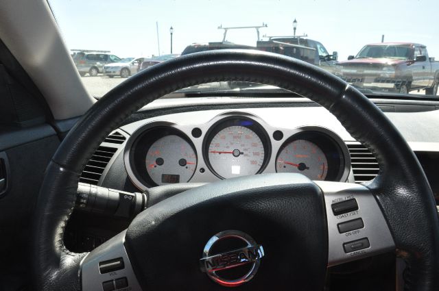 2004 Nissan Maxima SE