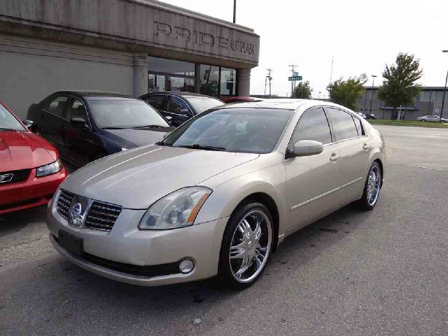 2004 Nissan Maxima SE