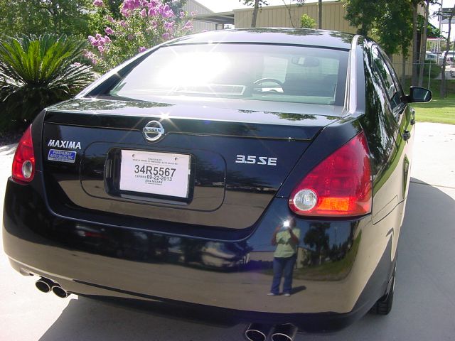 2004 Nissan Maxima SE