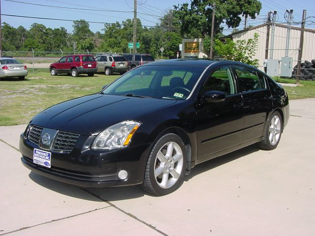 2004 Nissan Maxima SE