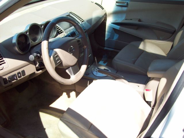 2004 Nissan Maxima SE