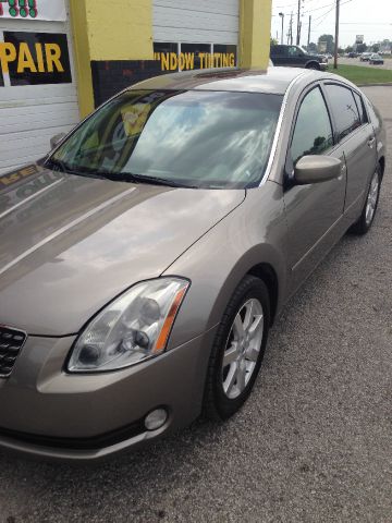 2004 Nissan Maxima SE