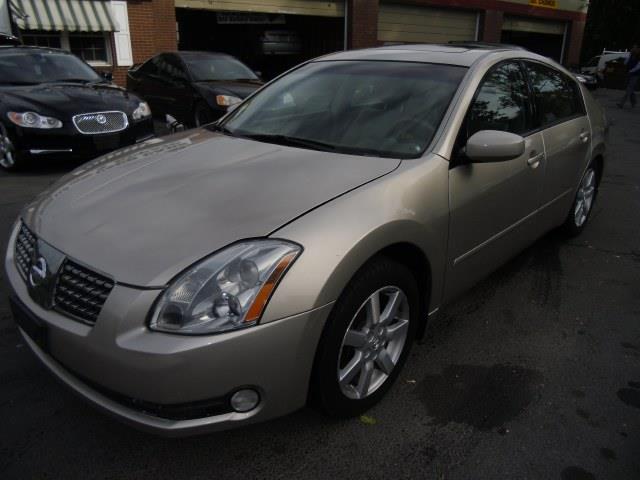 2004 Nissan Maxima 4dr Sedan