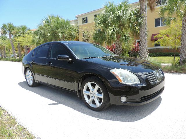 2004 Nissan Maxima SE