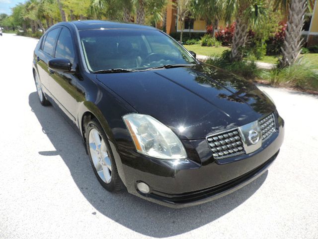 2004 Nissan Maxima SE