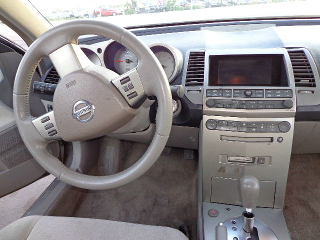 2004 Nissan Maxima SE