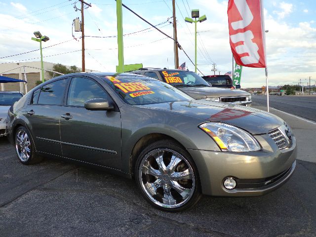 2004 Nissan Maxima SE