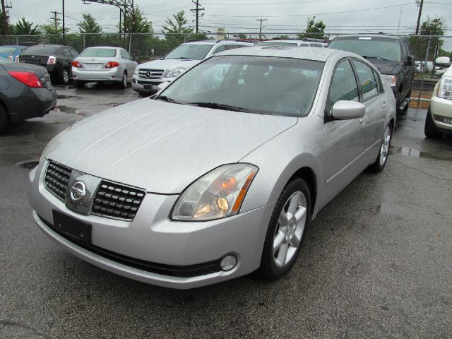 2004 Nissan Maxima SE