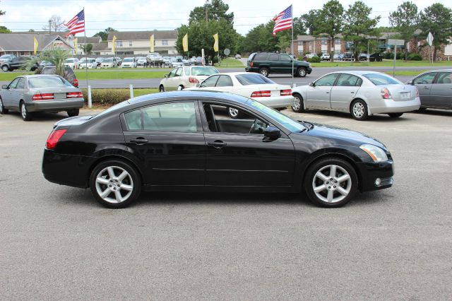 2004 Nissan Maxima SE