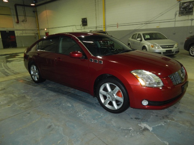 2005 Nissan Maxima SE