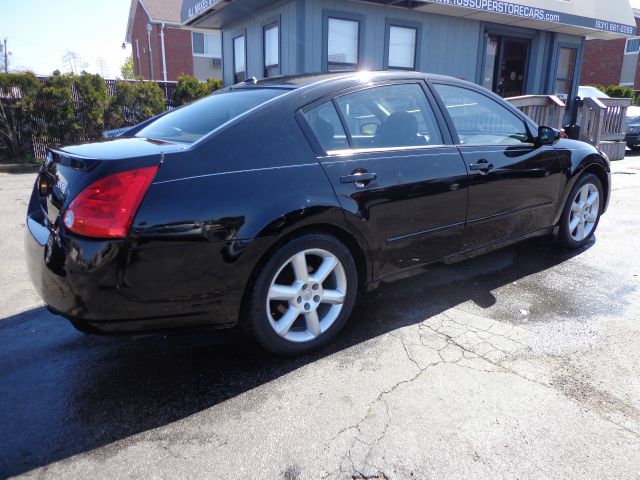 2005 Nissan Maxima SE