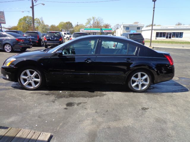 2005 Nissan Maxima SE