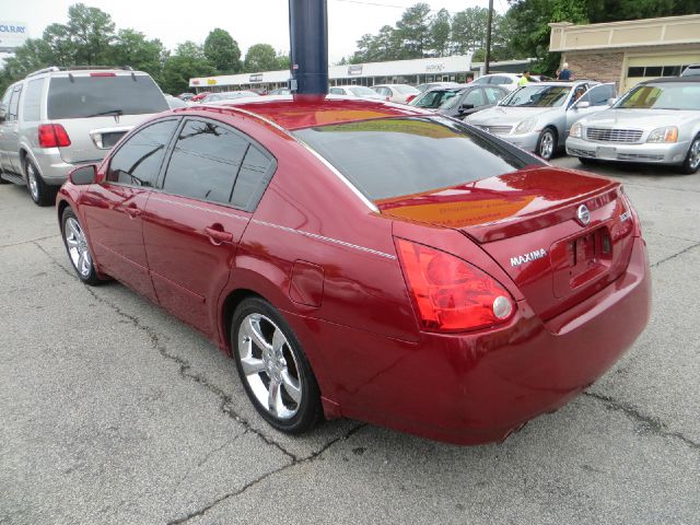 2005 Nissan Maxima SE