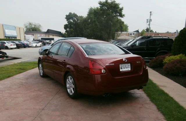 2005 Nissan Maxima SE