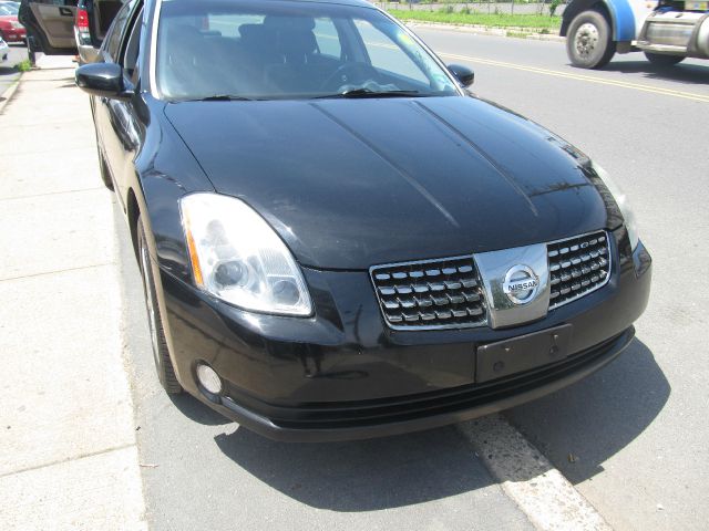 2005 Nissan Maxima SE