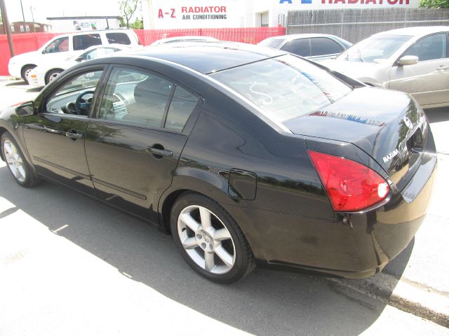 2005 Nissan Maxima SE