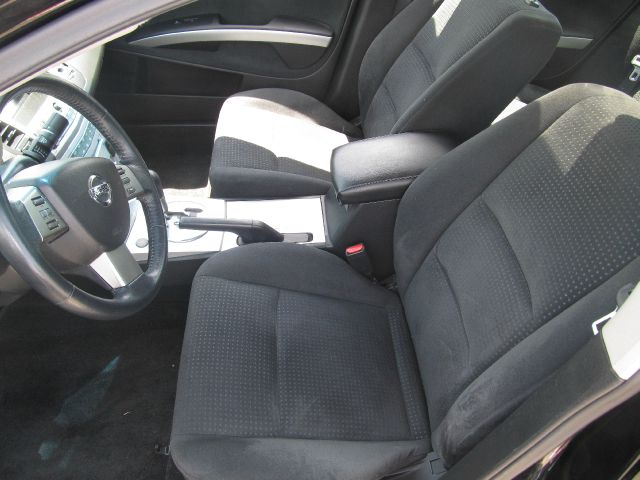 2005 Nissan Maxima SE