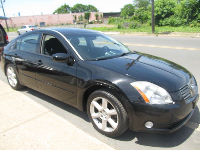 2005 Nissan Maxima SE