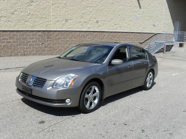 2005 Nissan Maxima SE