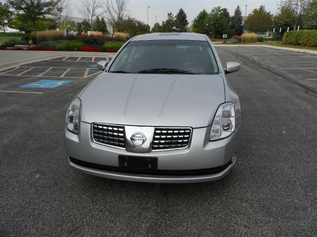 2005 Nissan Maxima SE