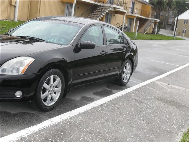 2005 Nissan Maxima 4WD Double Cab 5.7L V8 Tundra Grade