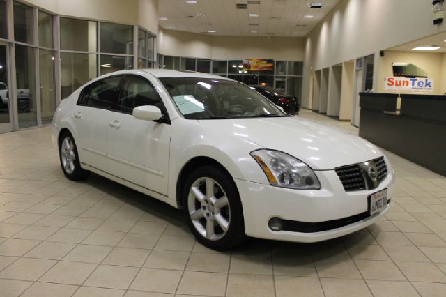 2005 Nissan Maxima SE