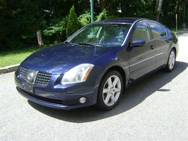 2005 Nissan Maxima LE