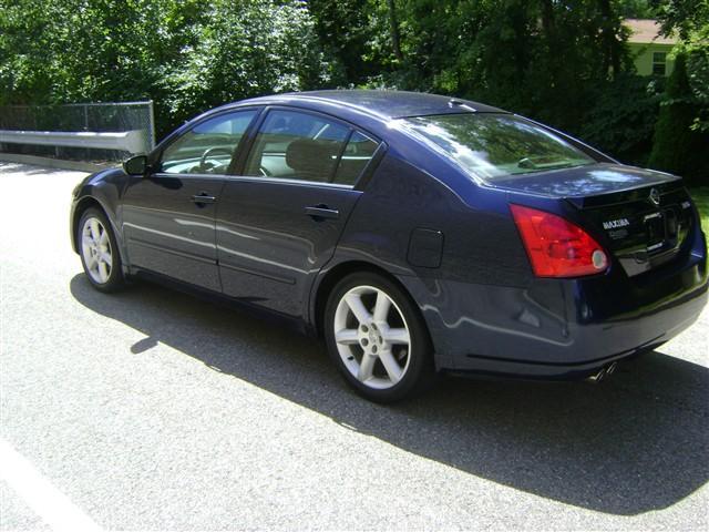 2005 Nissan Maxima LE