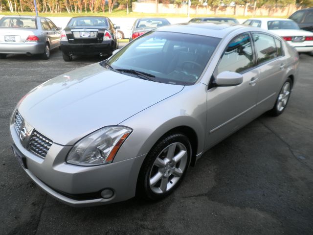 2005 Nissan Maxima SE