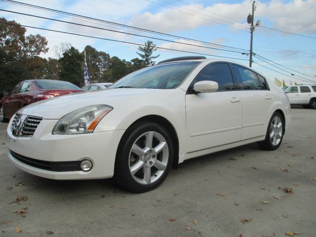 2005 Nissan Maxima SE